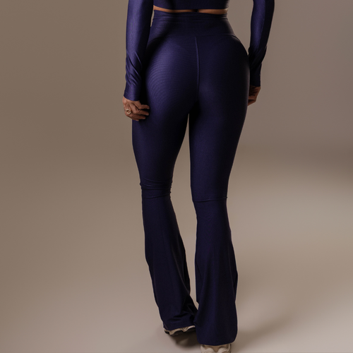 Calça Flare Nívea Marinho