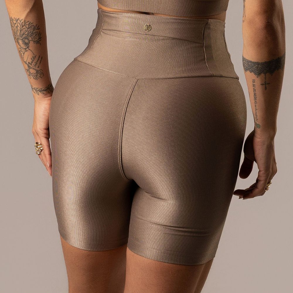 Shorts Fer Castanho