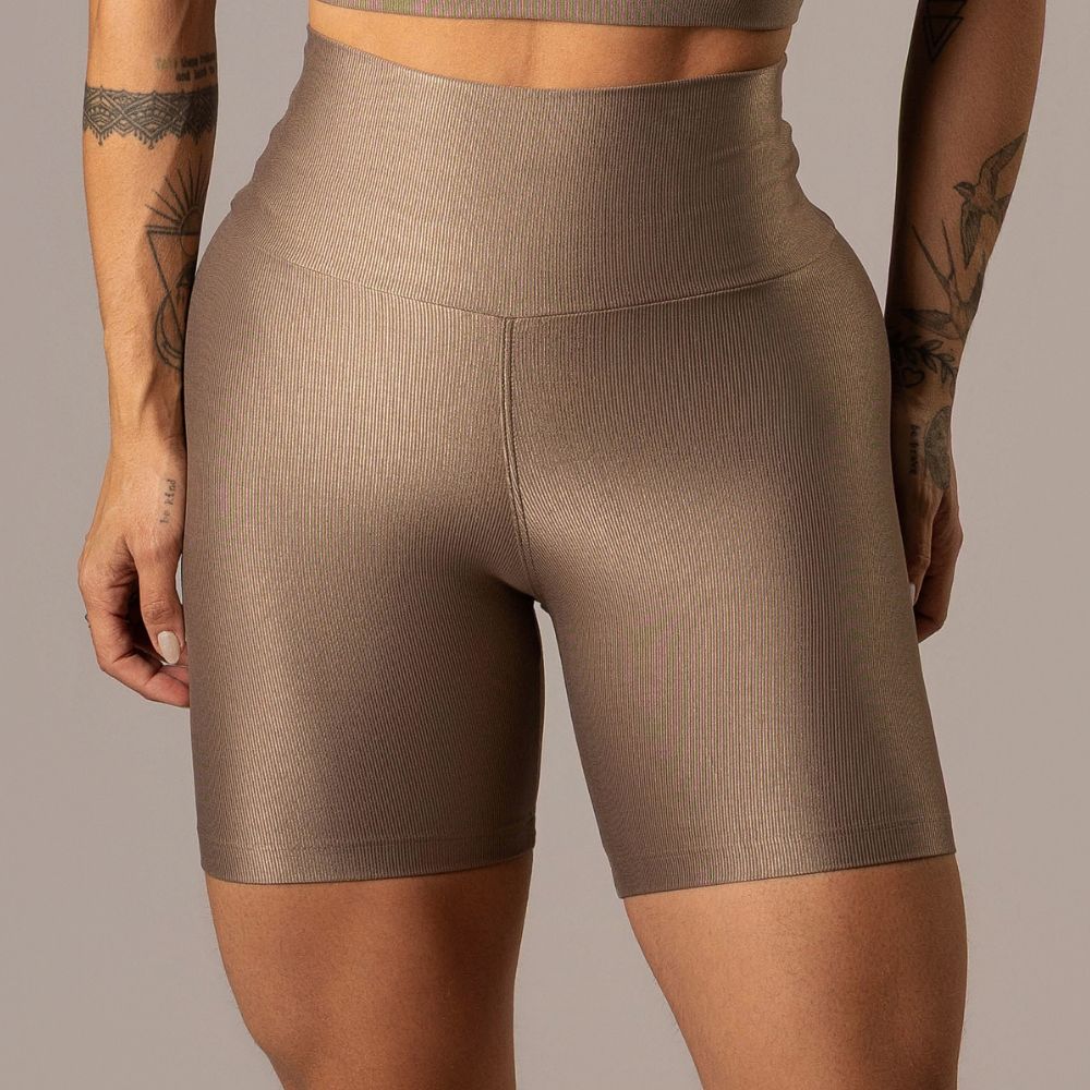 Shorts Fer Castanho